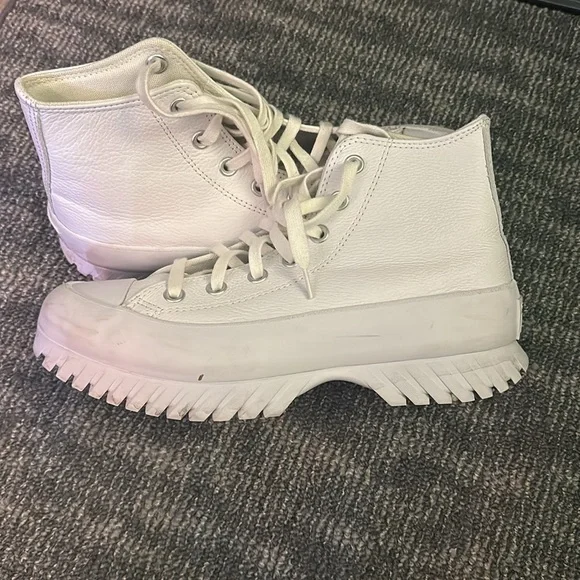 Converse - Picture 3 of 5